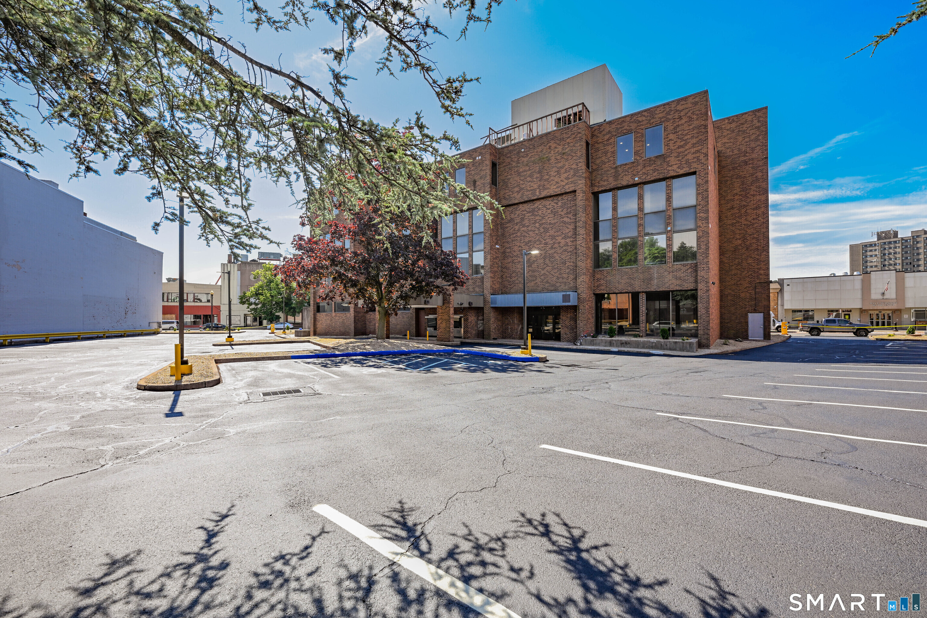 1 West Main Street Meriden CT 06451