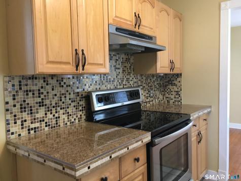 11 Fairlea Avenue Stratford CT 06614