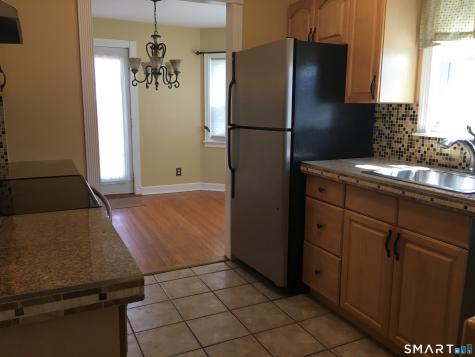 11 Fairlea Avenue Stratford CT 06614