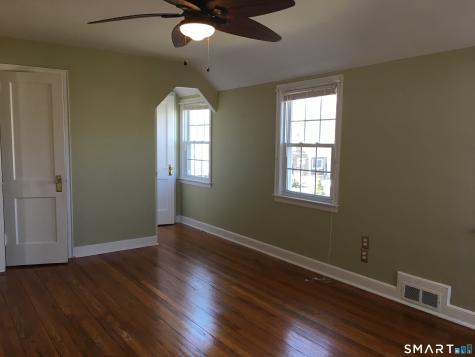 11 Fairlea Avenue Stratford CT 06614