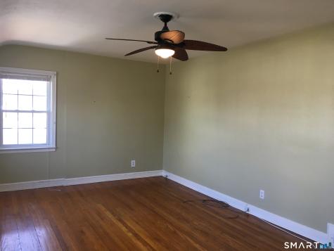 11 Fairlea Avenue Stratford CT 06614