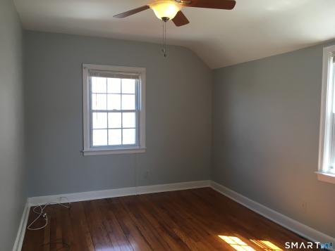 11 Fairlea Avenue Stratford CT 06614