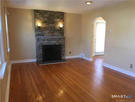 11 Fairlea Avenue Stratford CT 06614