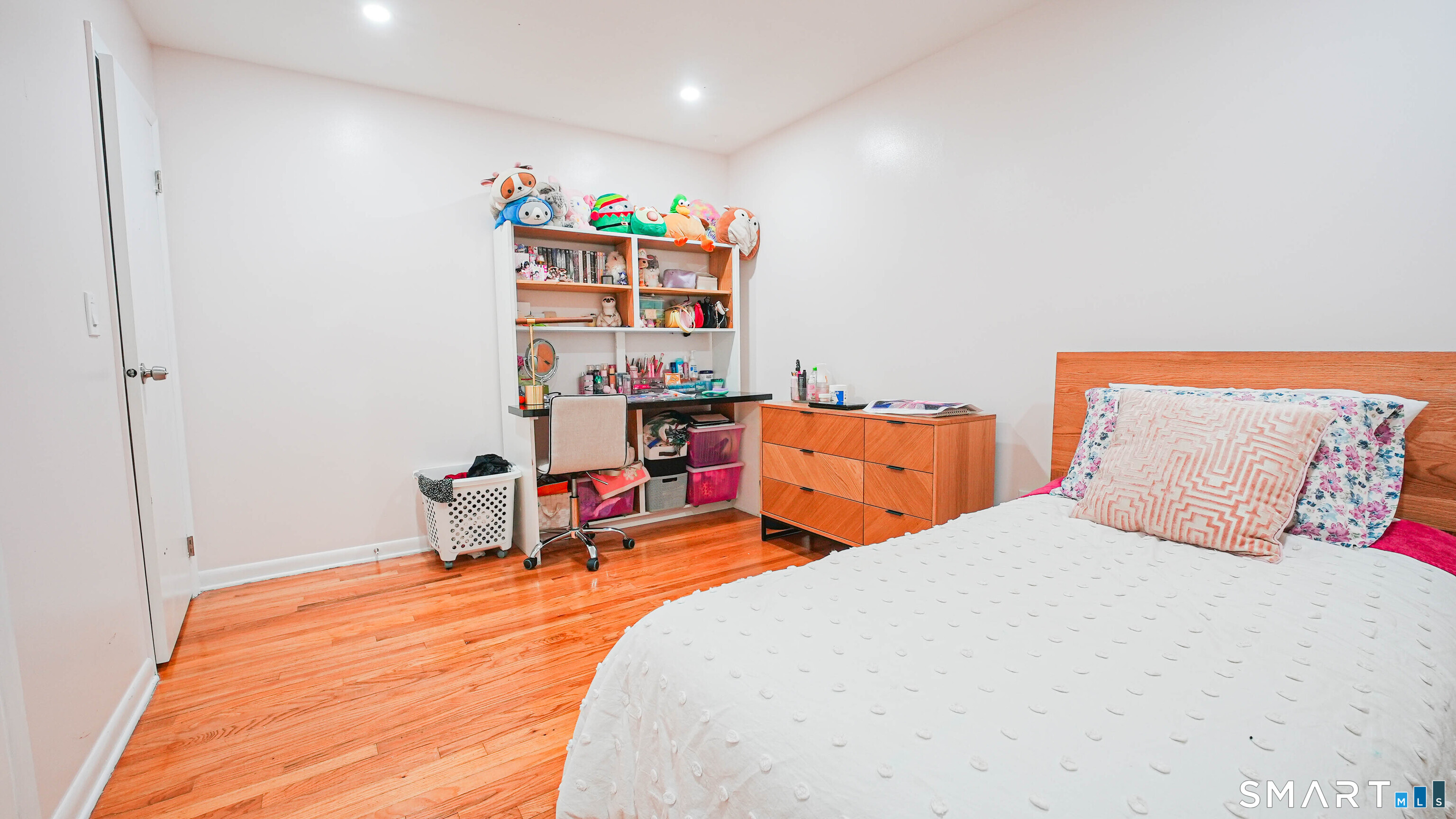 523 Treat Lane Orange CT 06477