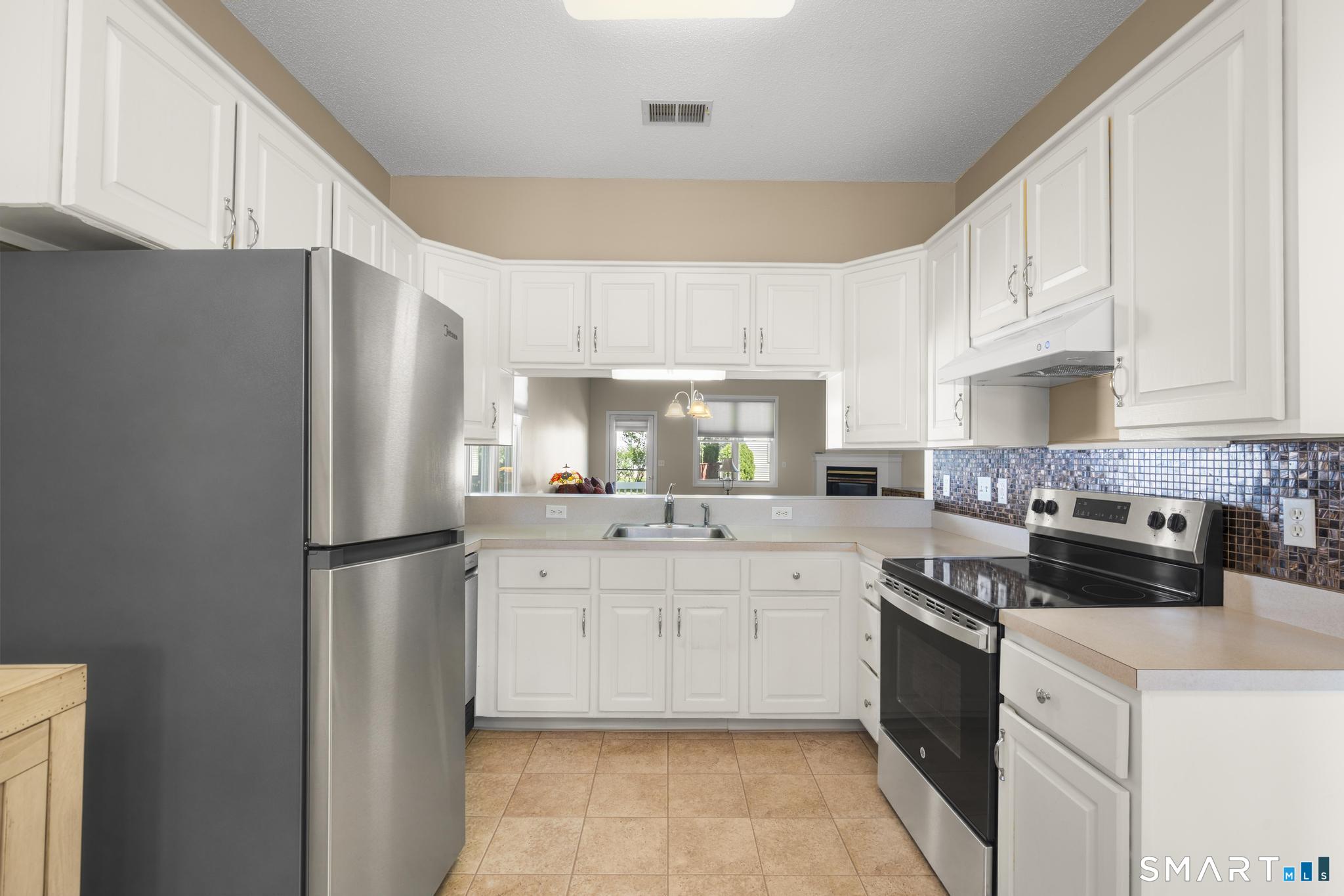 43 Pepper Bush Lane Newington CT 06111