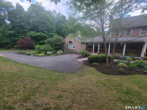 11 Gopher Road Newtown CT 06470