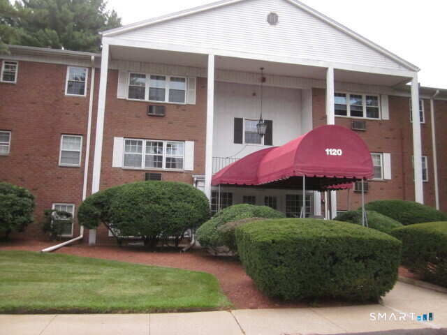 Milford CT, 1120 New Haven Avenue, Unit 133