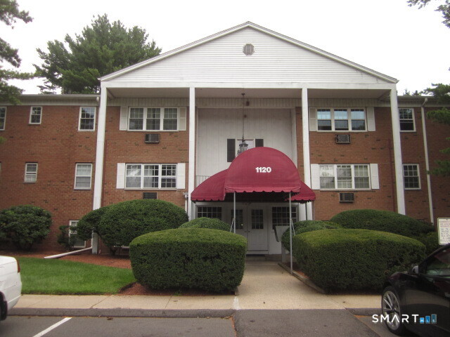 Milford CT, 1120 New Haven Avenue, Unit 133