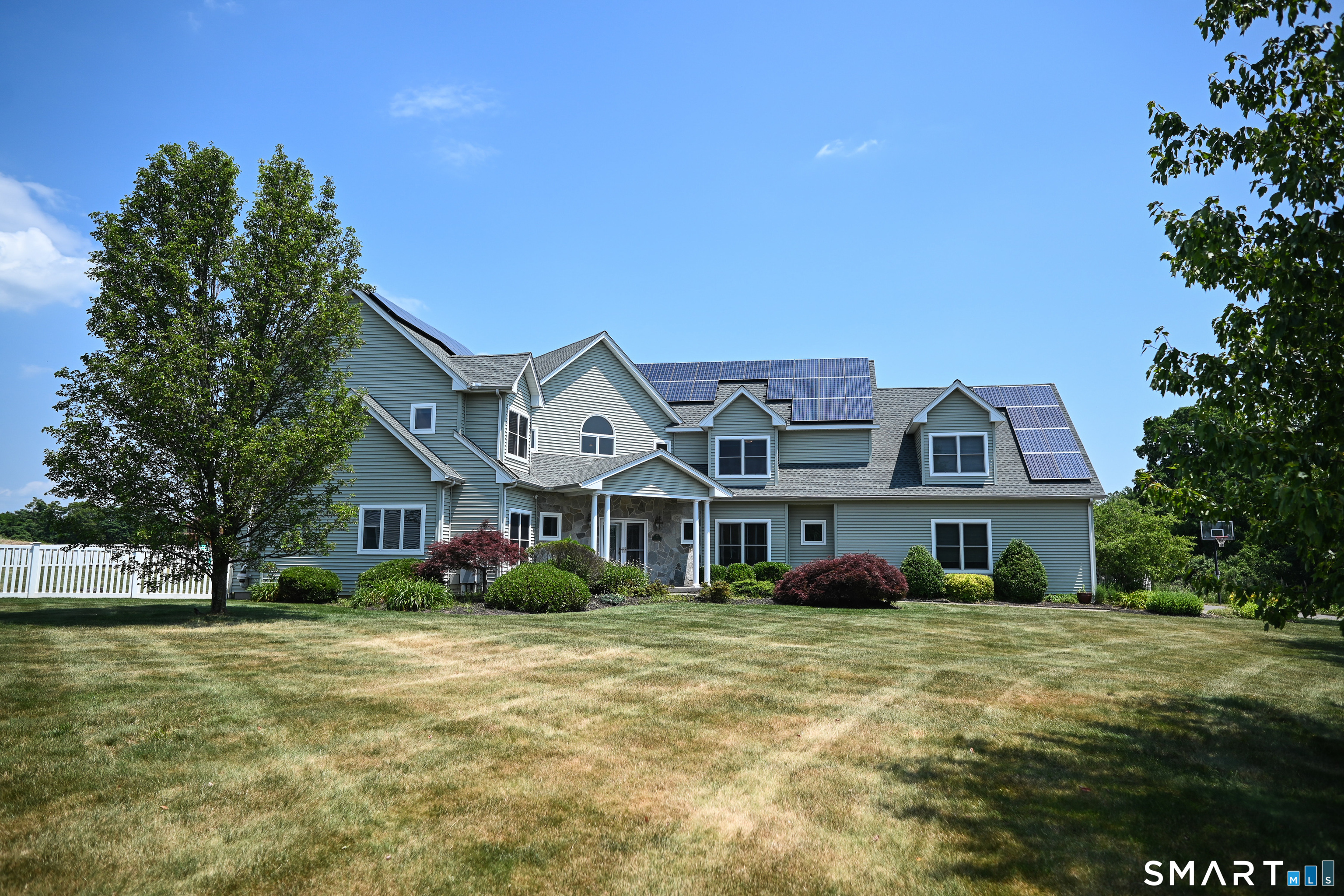 19 Longview Drive North Haven CT 06473