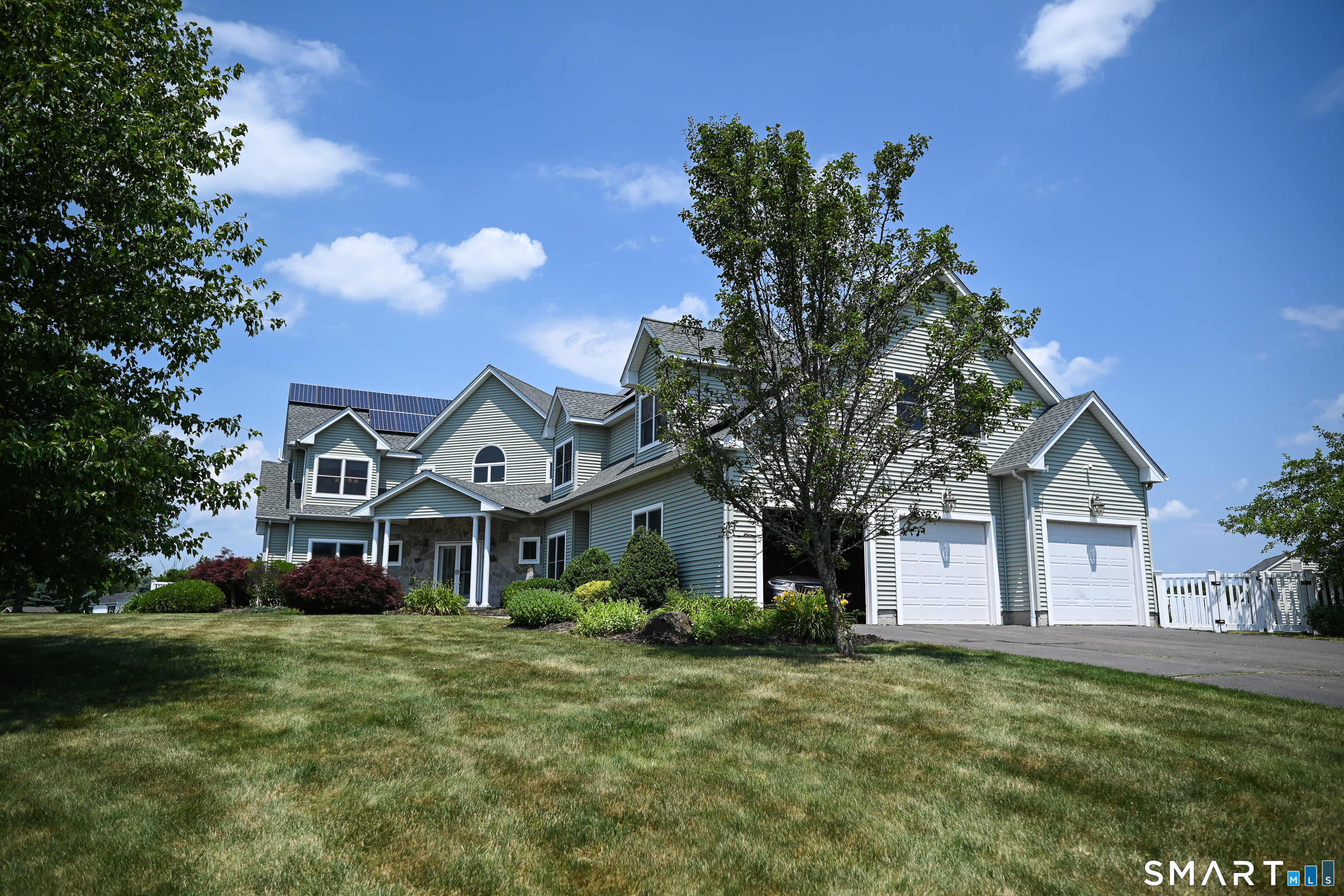 19 Longview Drive North Haven CT 06473