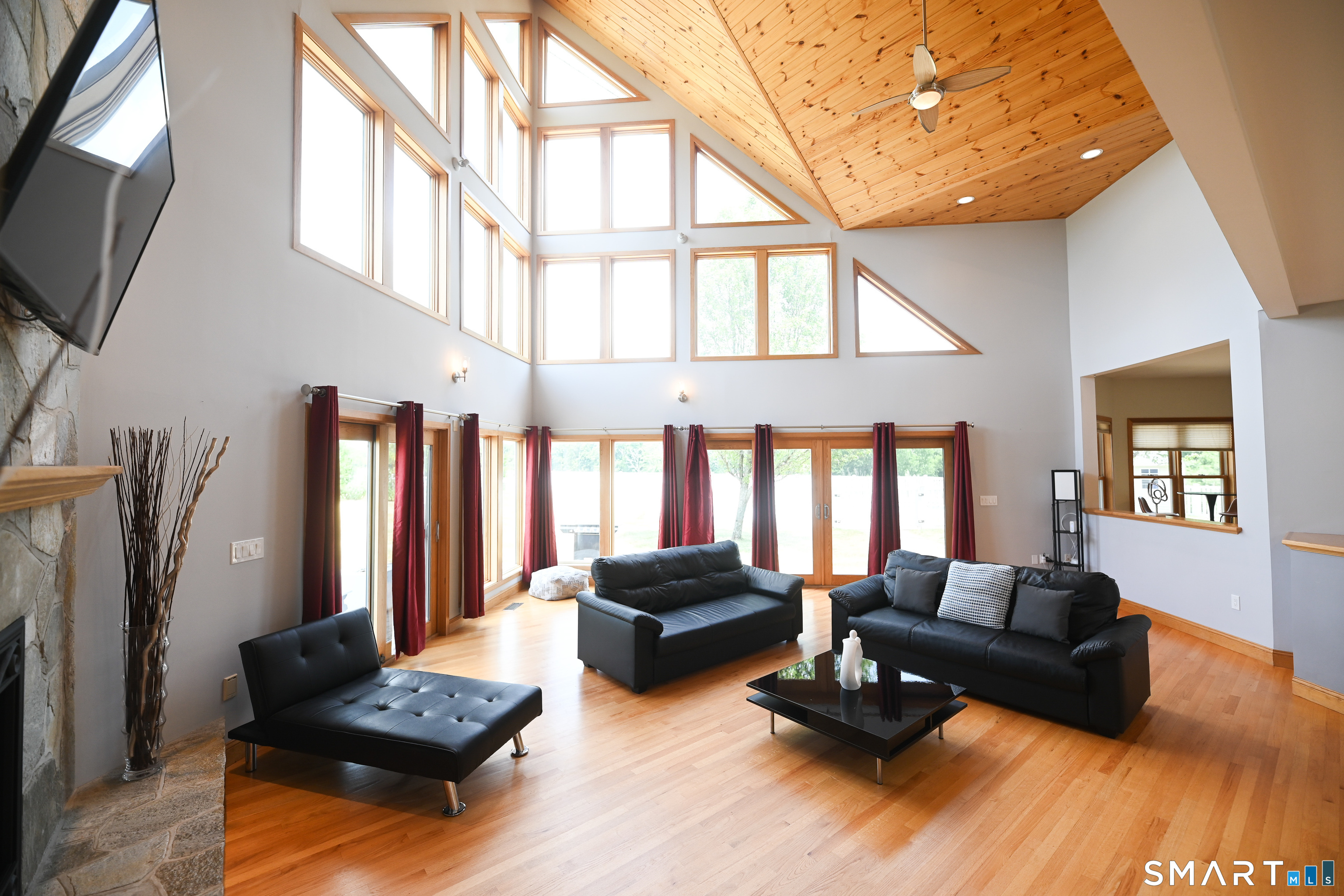 19 Longview Drive North Haven CT 06473
