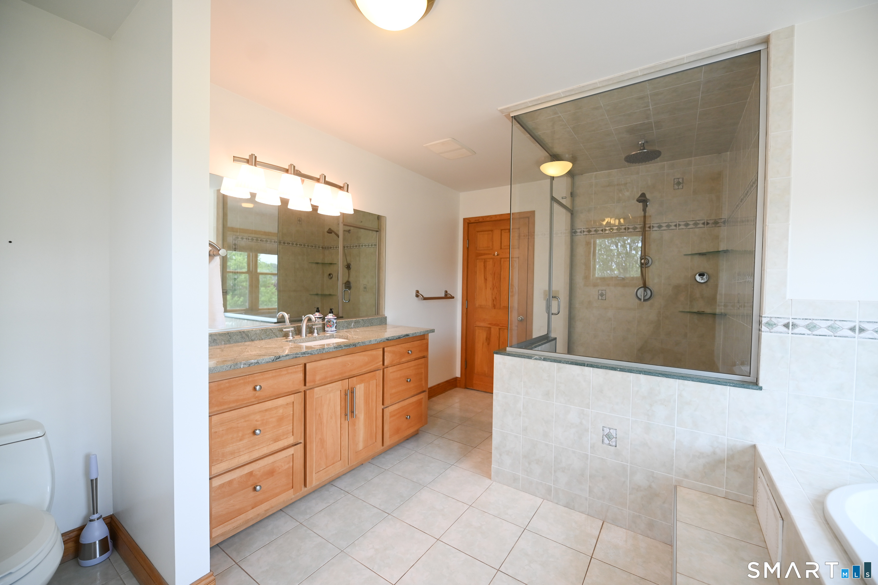 19 Longview Drive North Haven CT 06473