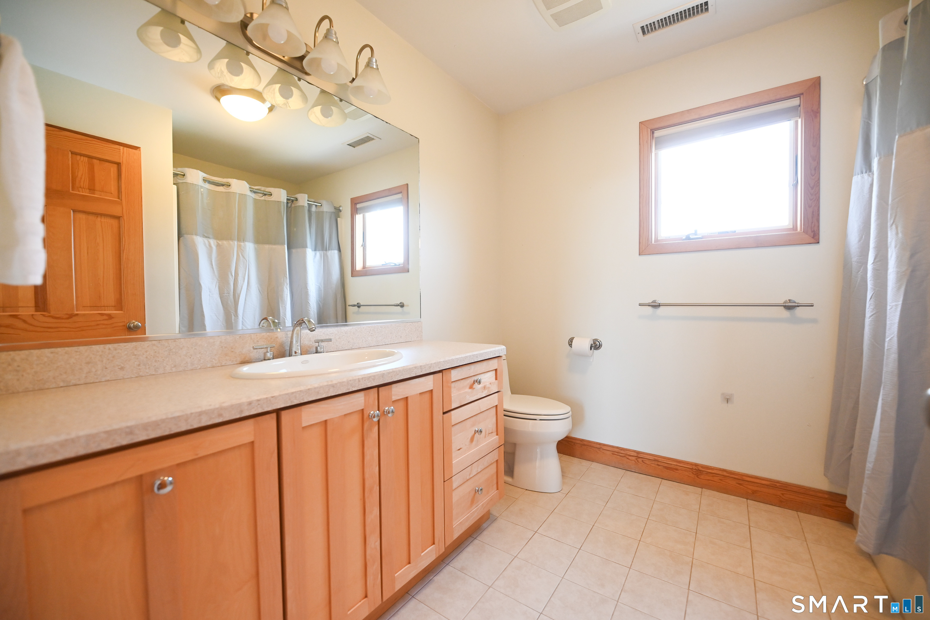 19 Longview Drive North Haven CT 06473