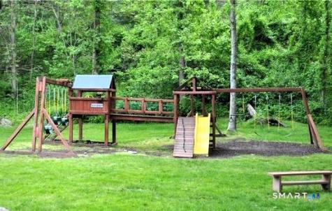 6 Ledgewood Drive Brookfield CT 06804