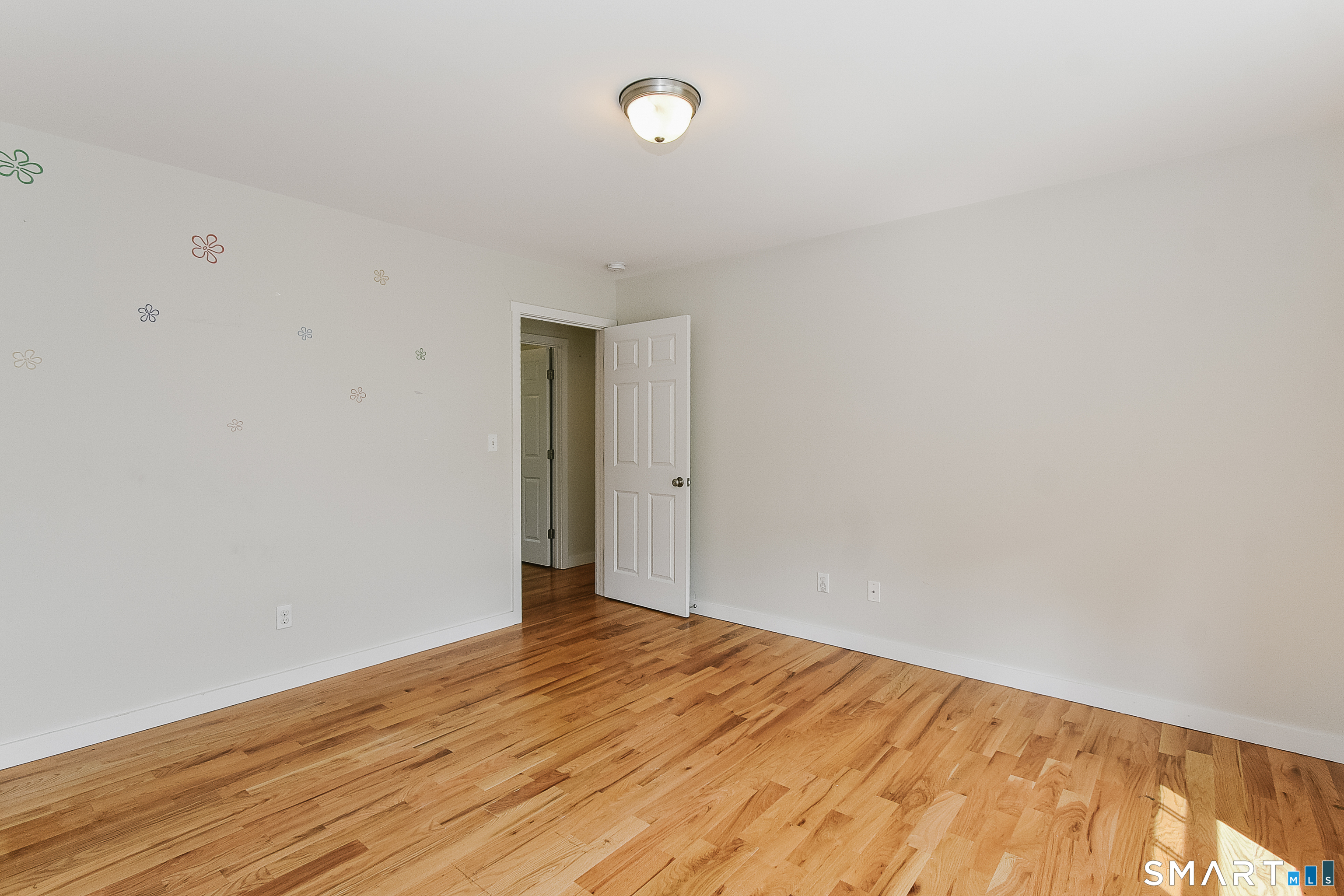 9 Center Street Canton CT 06019
