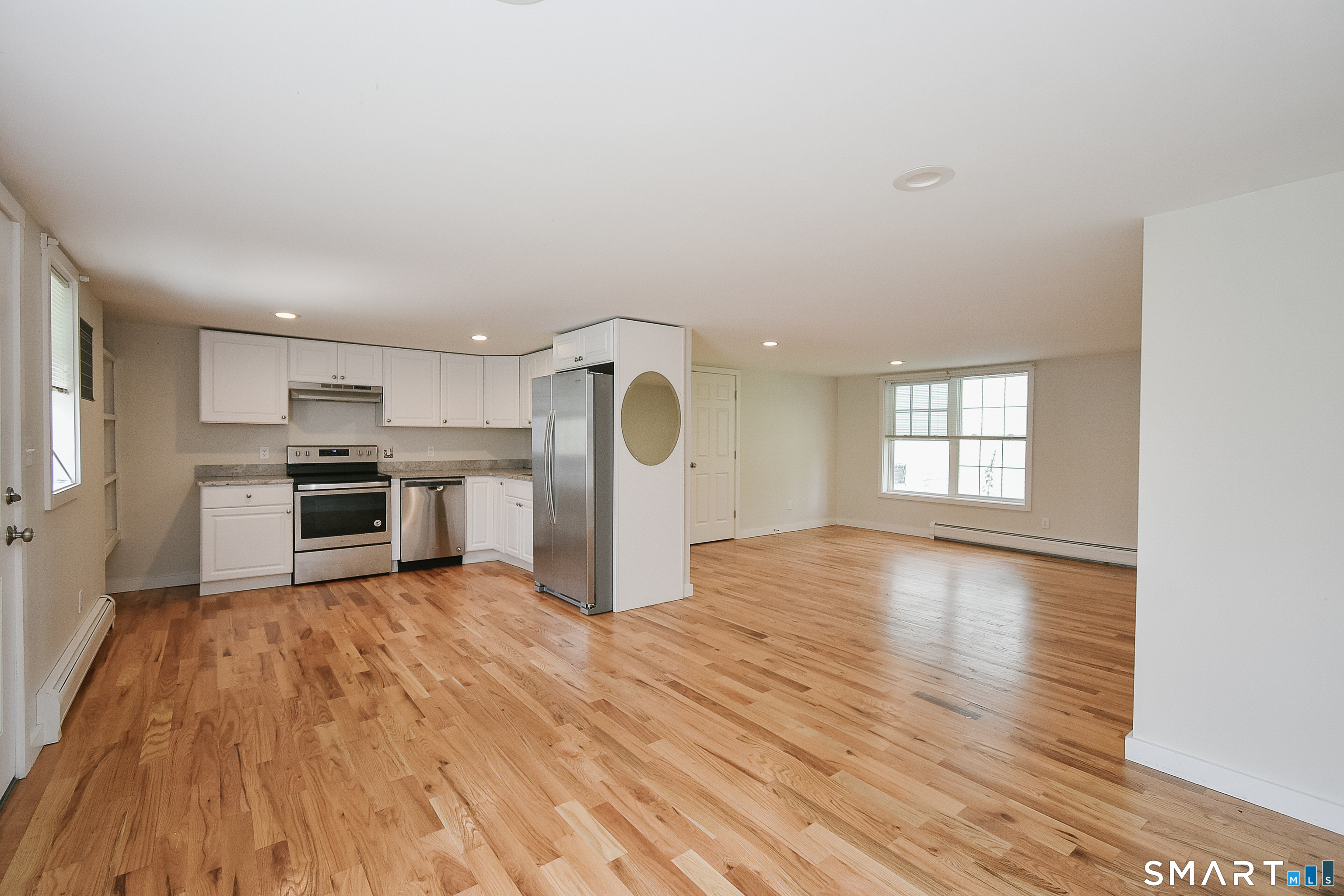 9 Center Street Canton CT 06019