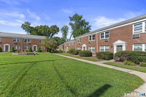 13 Hamilton Court Stamford CT 06902