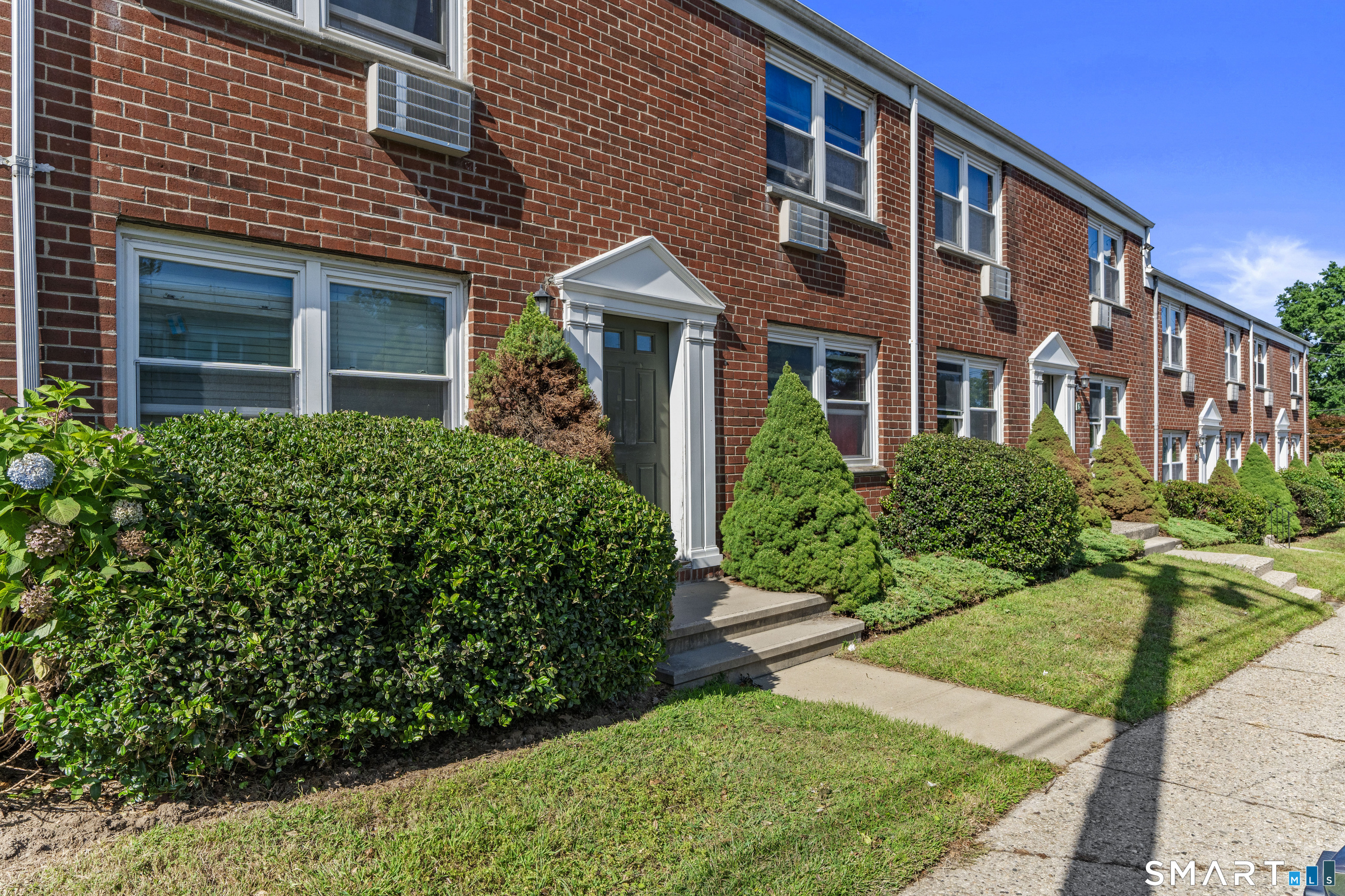 13 Hamilton Court Stamford CT 06902