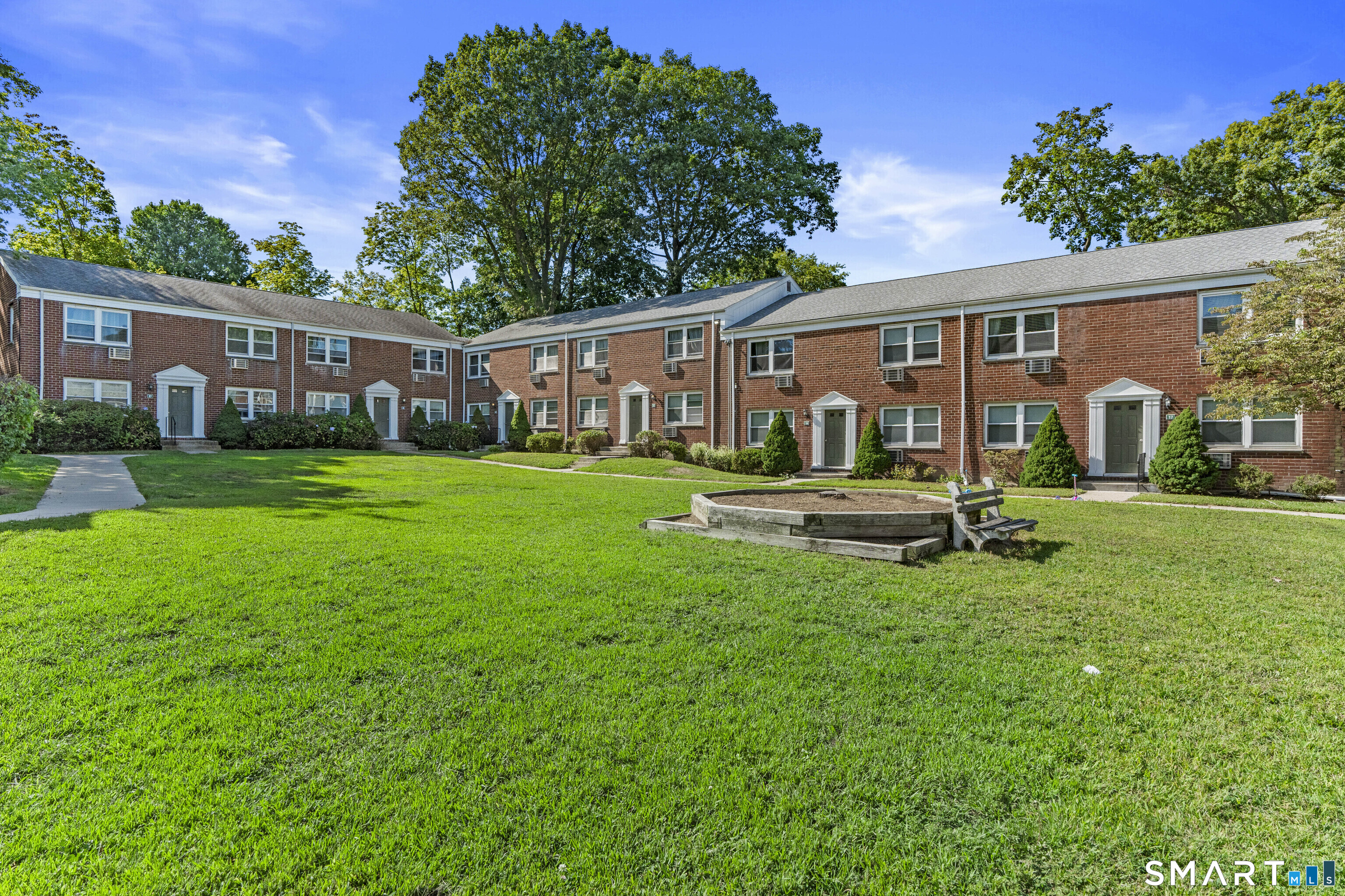 13 Hamilton Court Stamford CT 06902