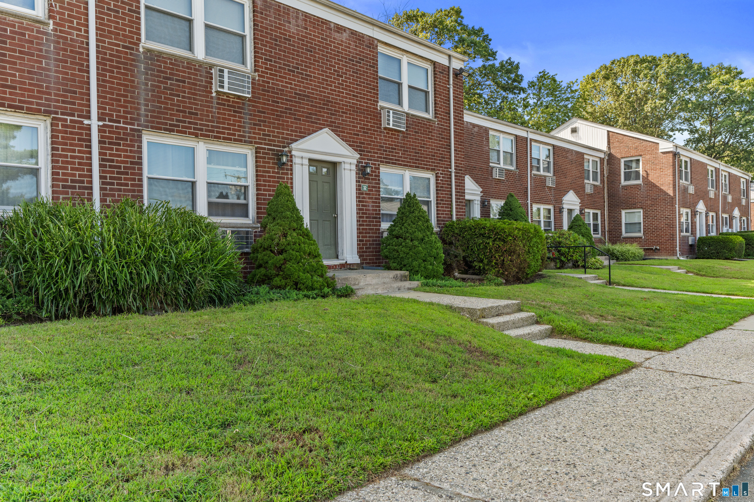 13 Hamilton Court Stamford CT 06902