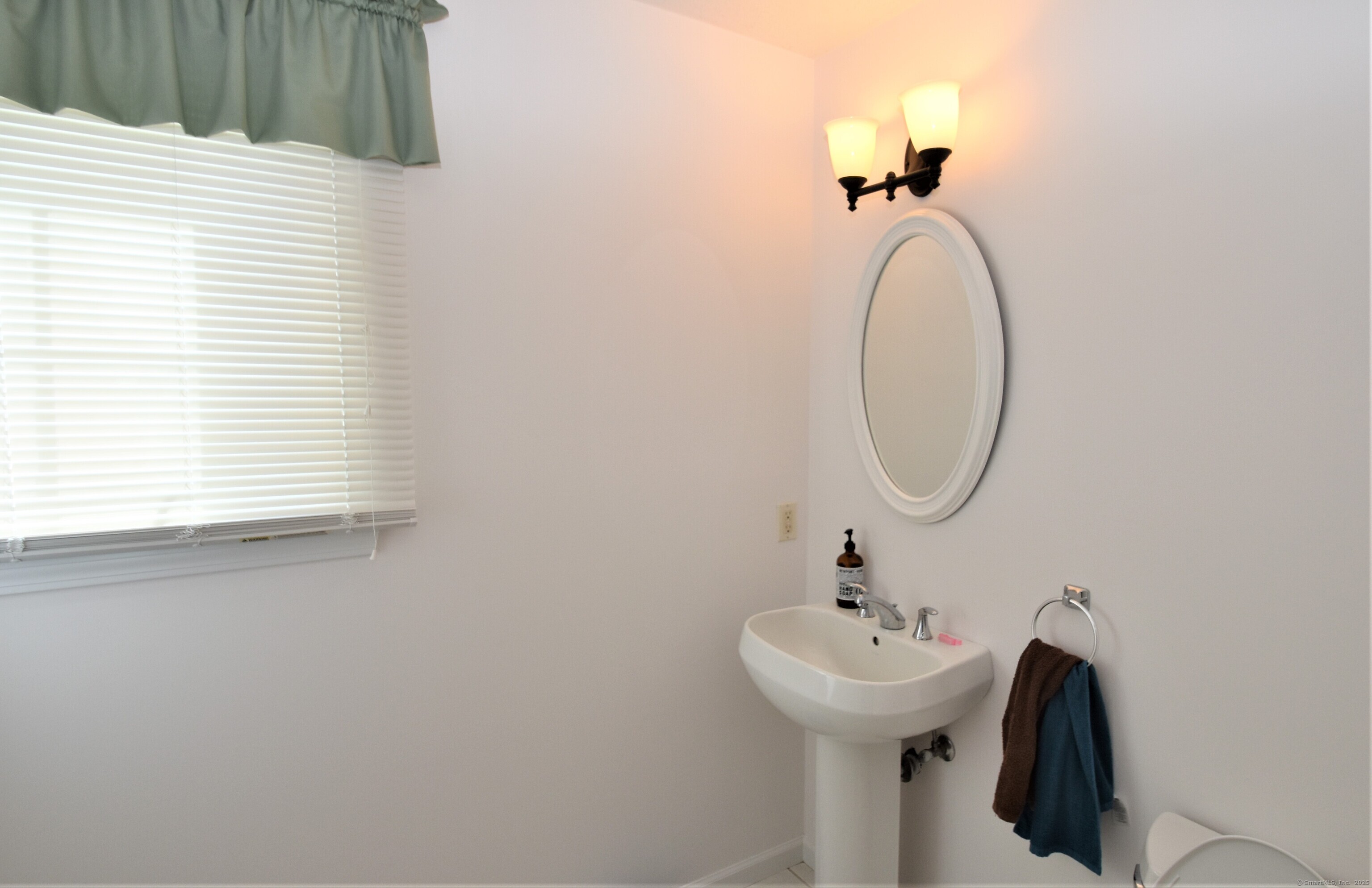 49 Overshot Drive Glastonbury CT 06073