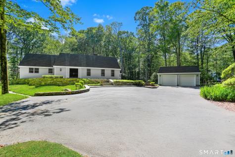82 Rilling Ridge New Canaan CT 06840