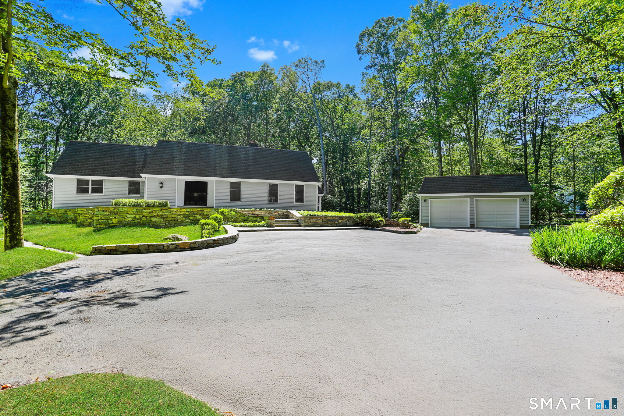 82 Rilling Ridge New Canaan CT 06840