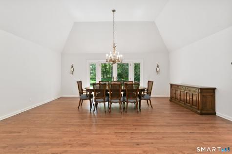 82 Rilling Ridge New Canaan CT 06840