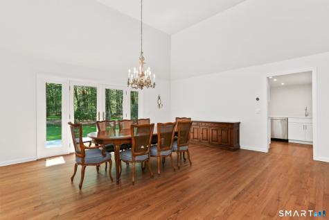 82 Rilling Ridge New Canaan CT 06840