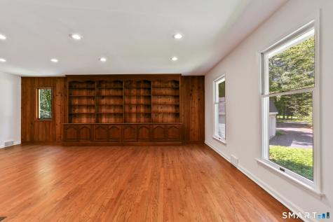 82 Rilling Ridge New Canaan CT 06840