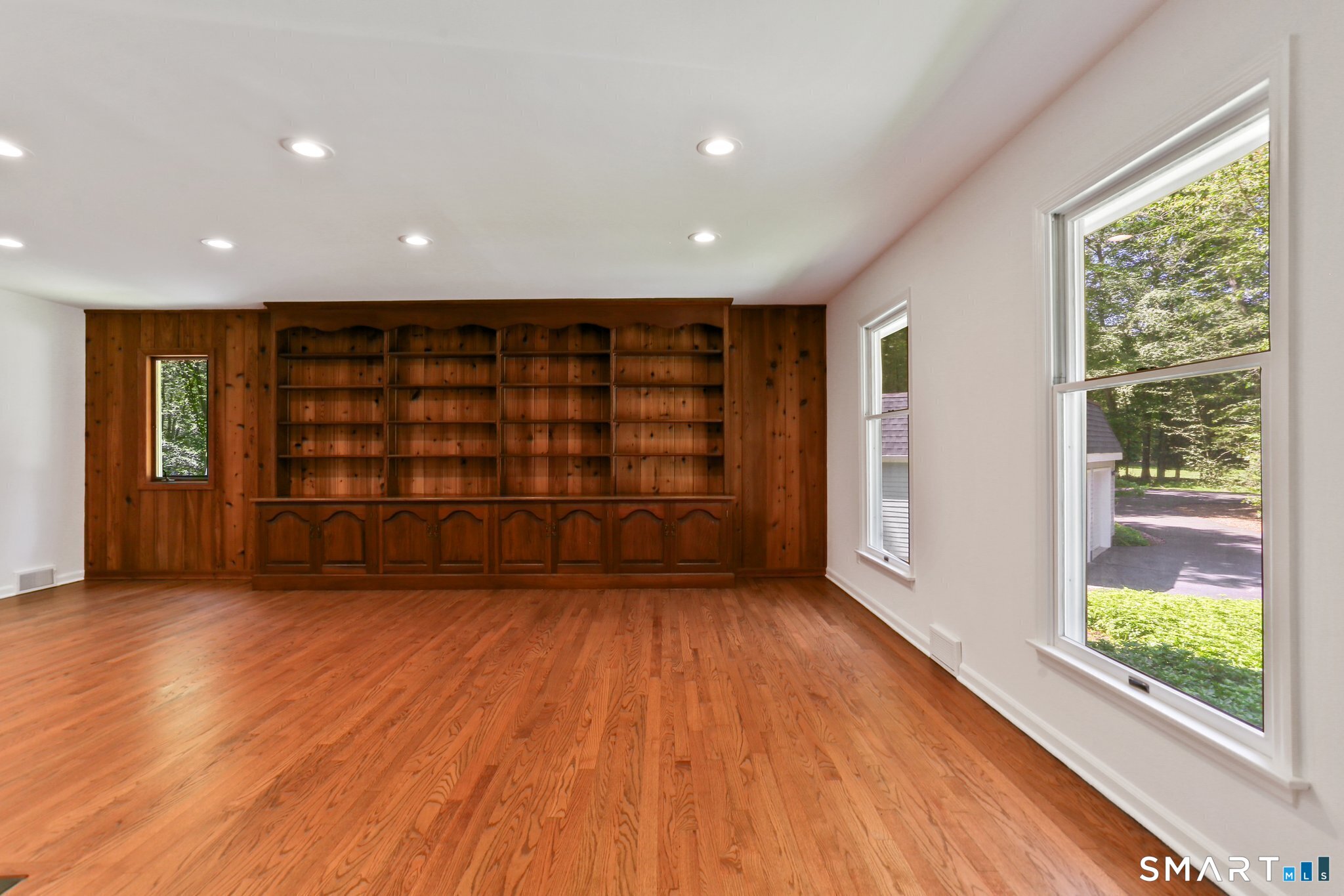 82 Rilling Ridge New Canaan CT 06840