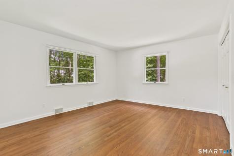 82 Rilling Ridge New Canaan CT 06840