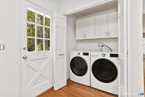 82 Rilling Ridge New Canaan CT 06840