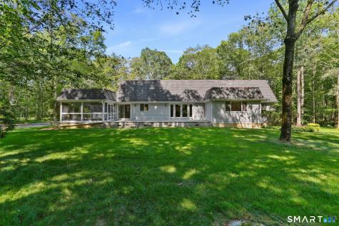 82 Rilling Ridge New Canaan CT 06840