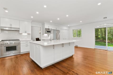 82 Rilling Ridge New Canaan CT 06840