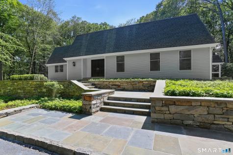 82 Rilling Ridge New Canaan CT 06840