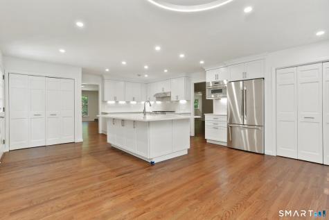 82 Rilling Ridge New Canaan CT 06840