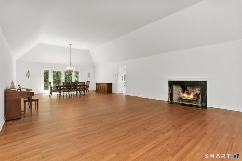 82 Rilling Ridge New Canaan CT 06840