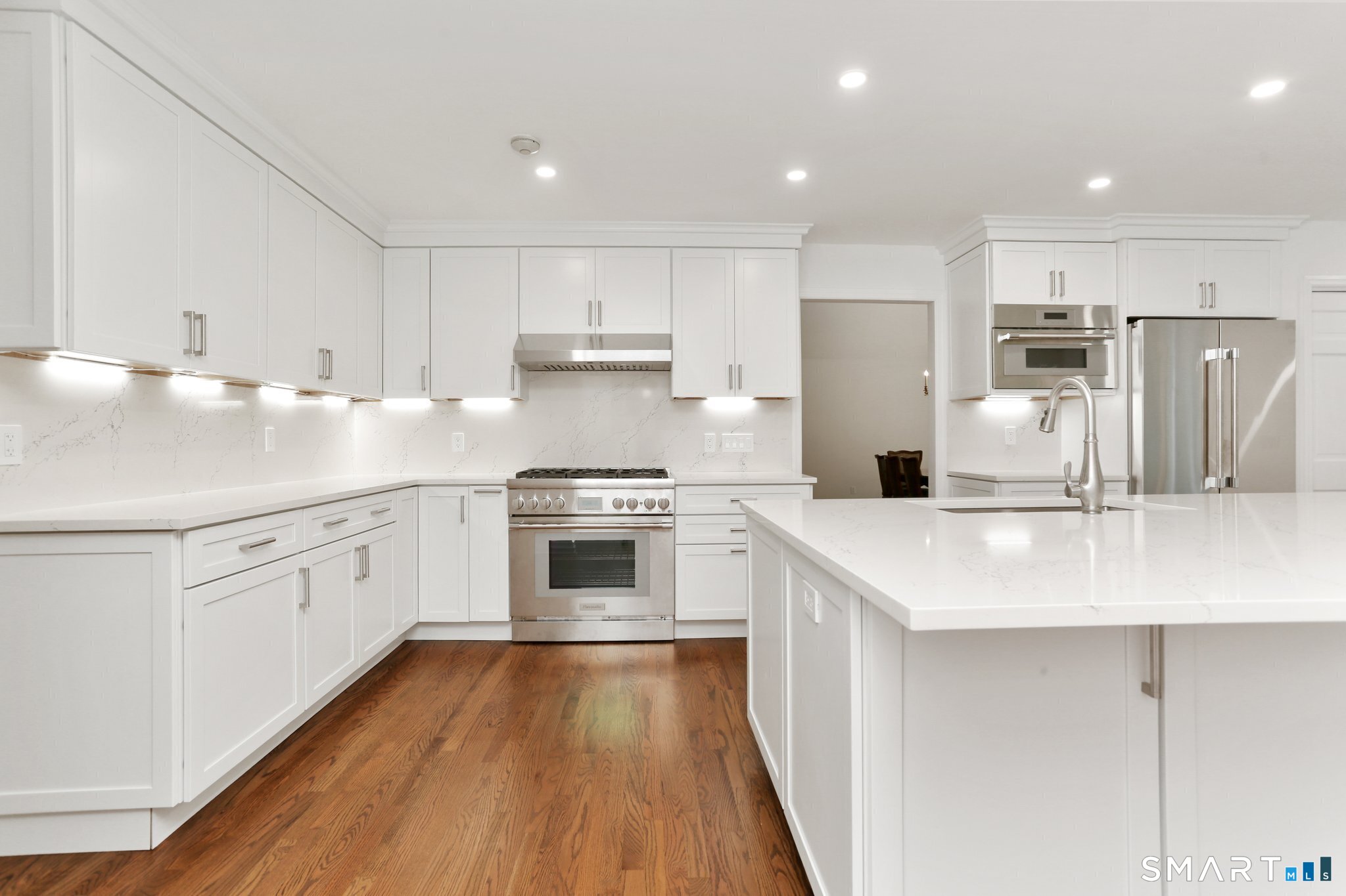 82 Rilling Ridge New Canaan CT 06840