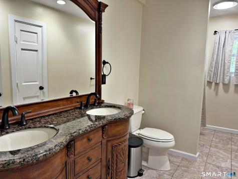 93 Pisgah Road Oxford CT 06478