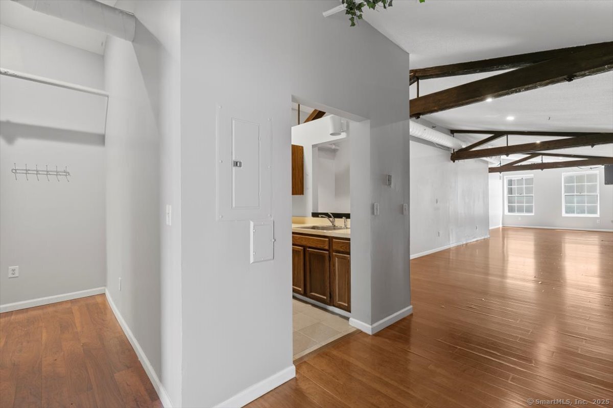 196 Crown Street New Haven CT 06510