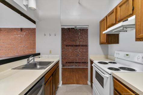 196 Crown Street New Haven CT 06510