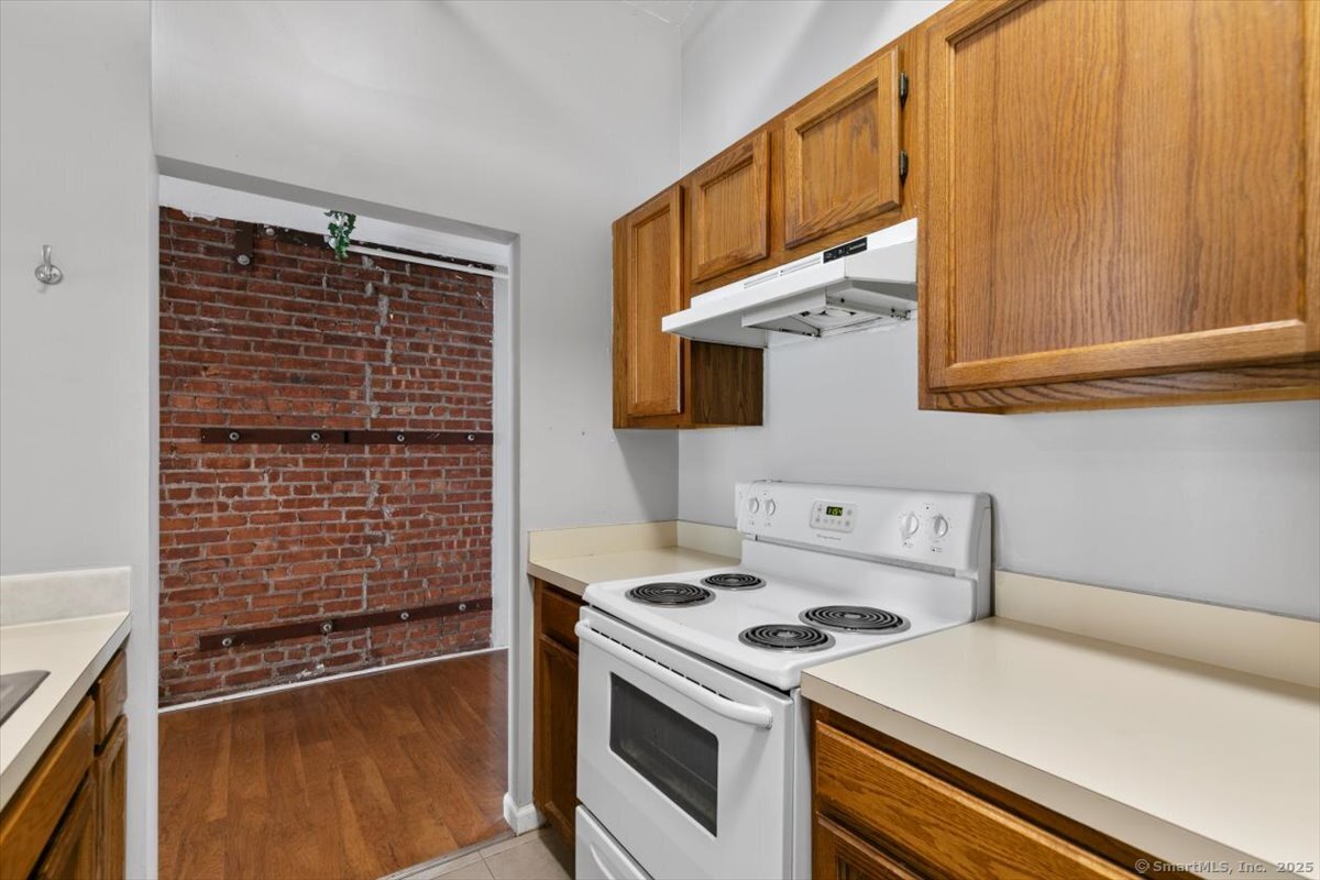 196 Crown Street New Haven CT 06510