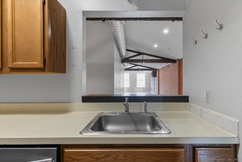 196 Crown Street New Haven CT 06510