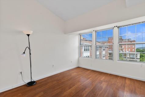 196 Crown Street New Haven CT 06510