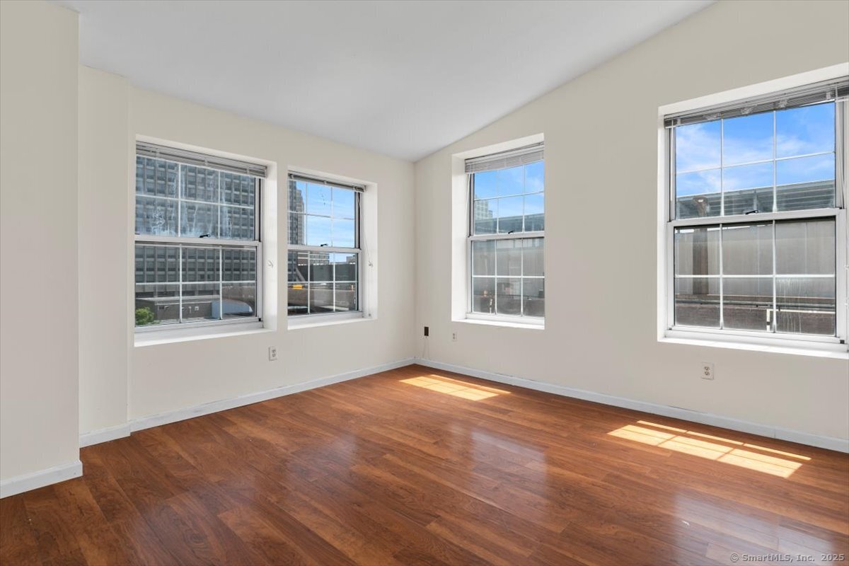 196 Crown Street New Haven CT 06510