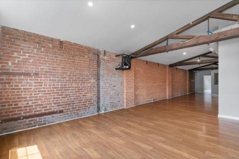 196 Crown Street New Haven CT 06510