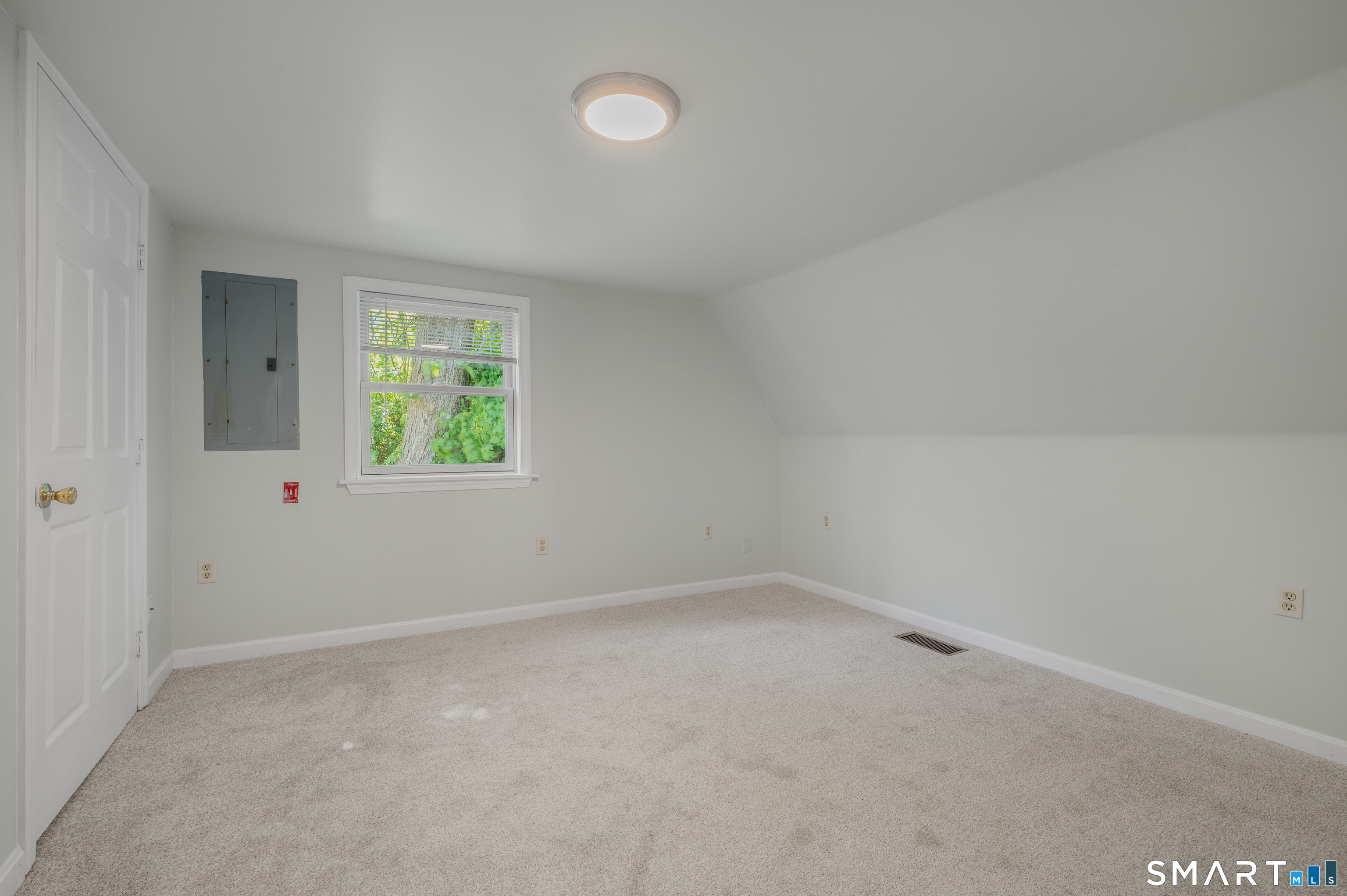 17 Sylvester Street Norwich CT 06360