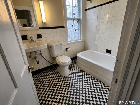 37 Lincoln Avenue Norwich CT 06360