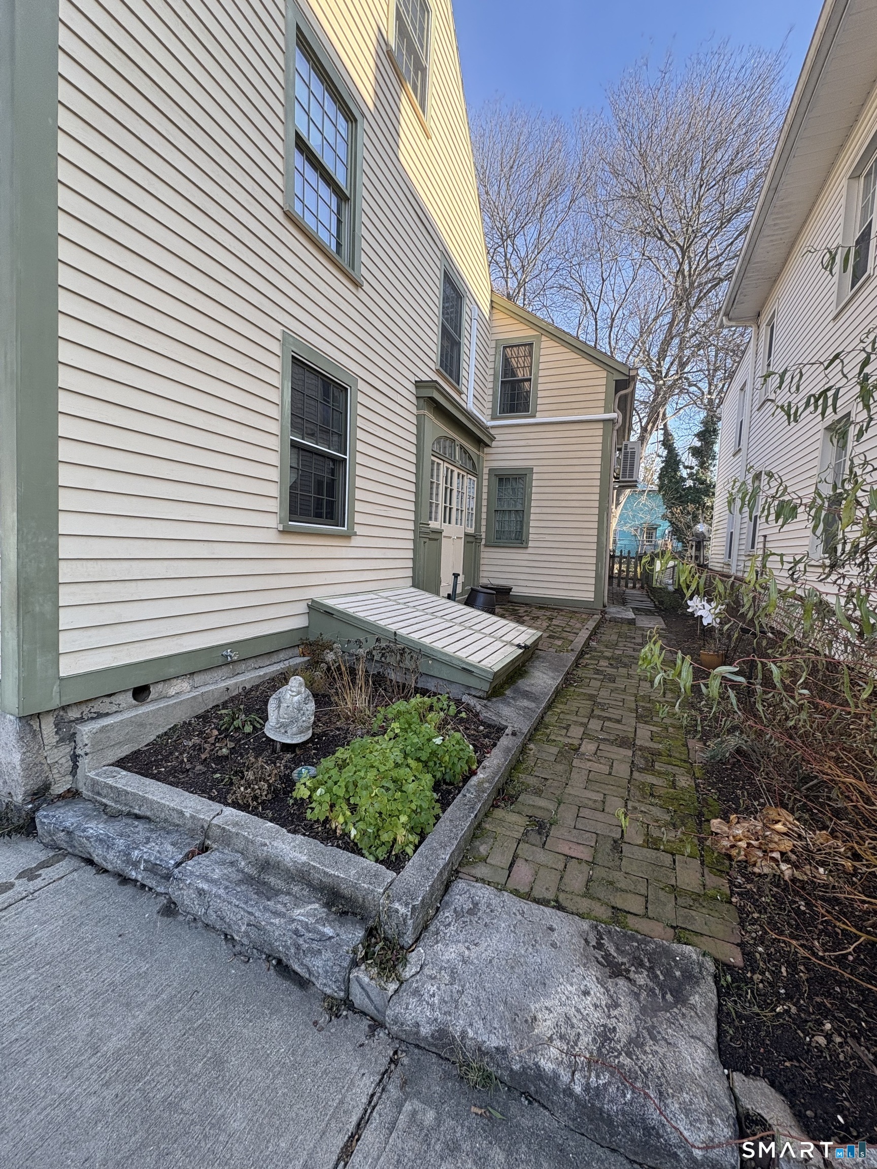7 Coit Street New London CT 06320